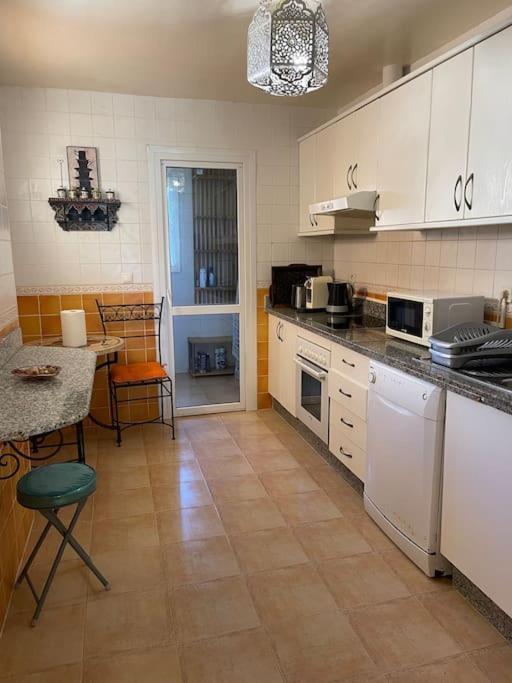 Appartement En Residence + Grande Terrasse Sur Le Toit Saidia Exterior photo